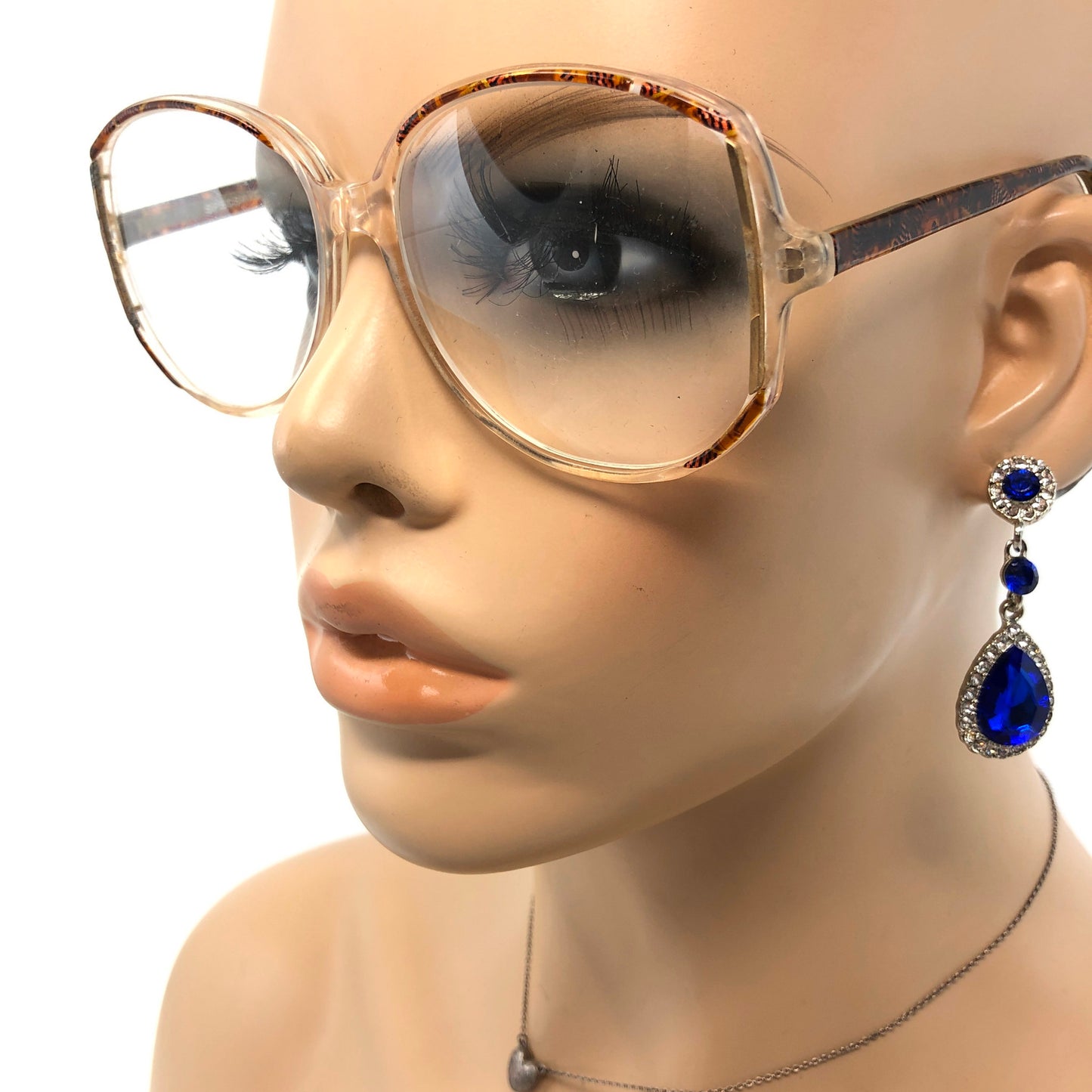 Specsavers Leona