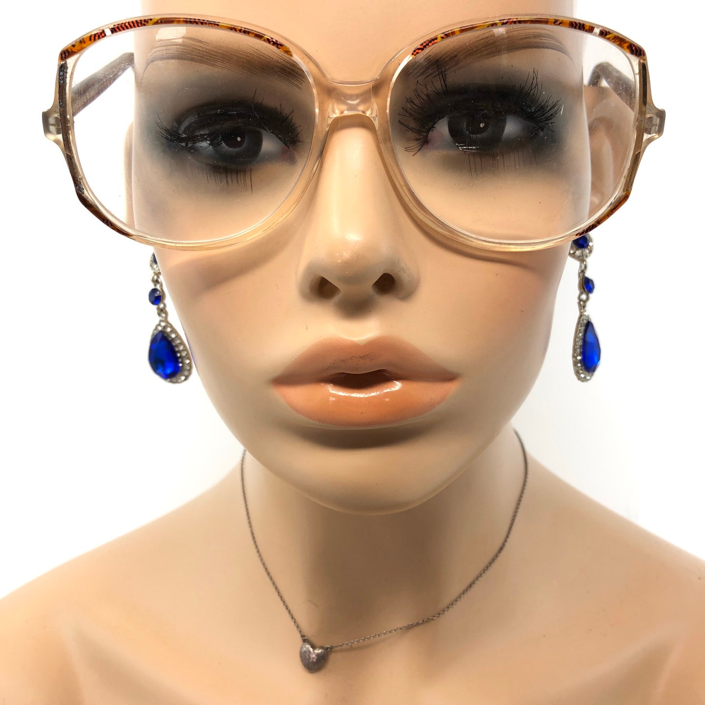 Specsavers Leona