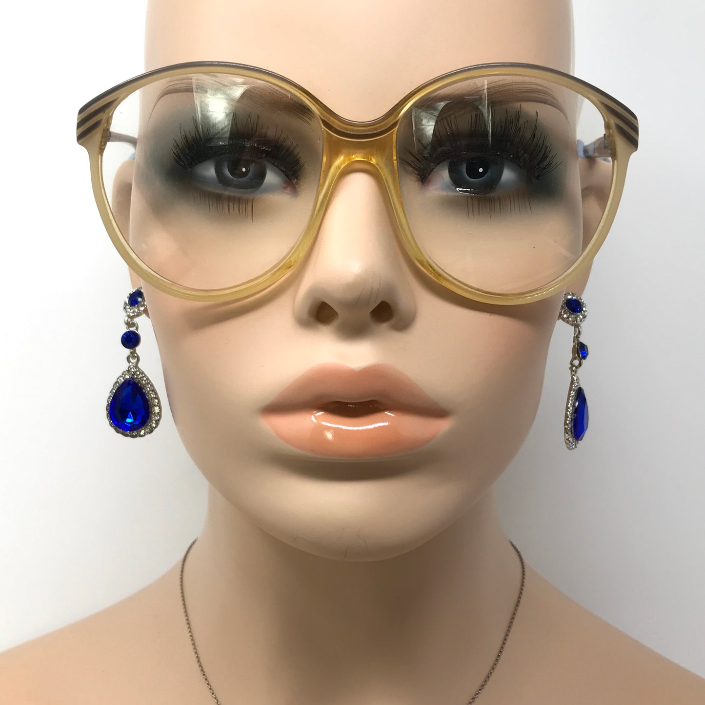 Clarissa Rounded