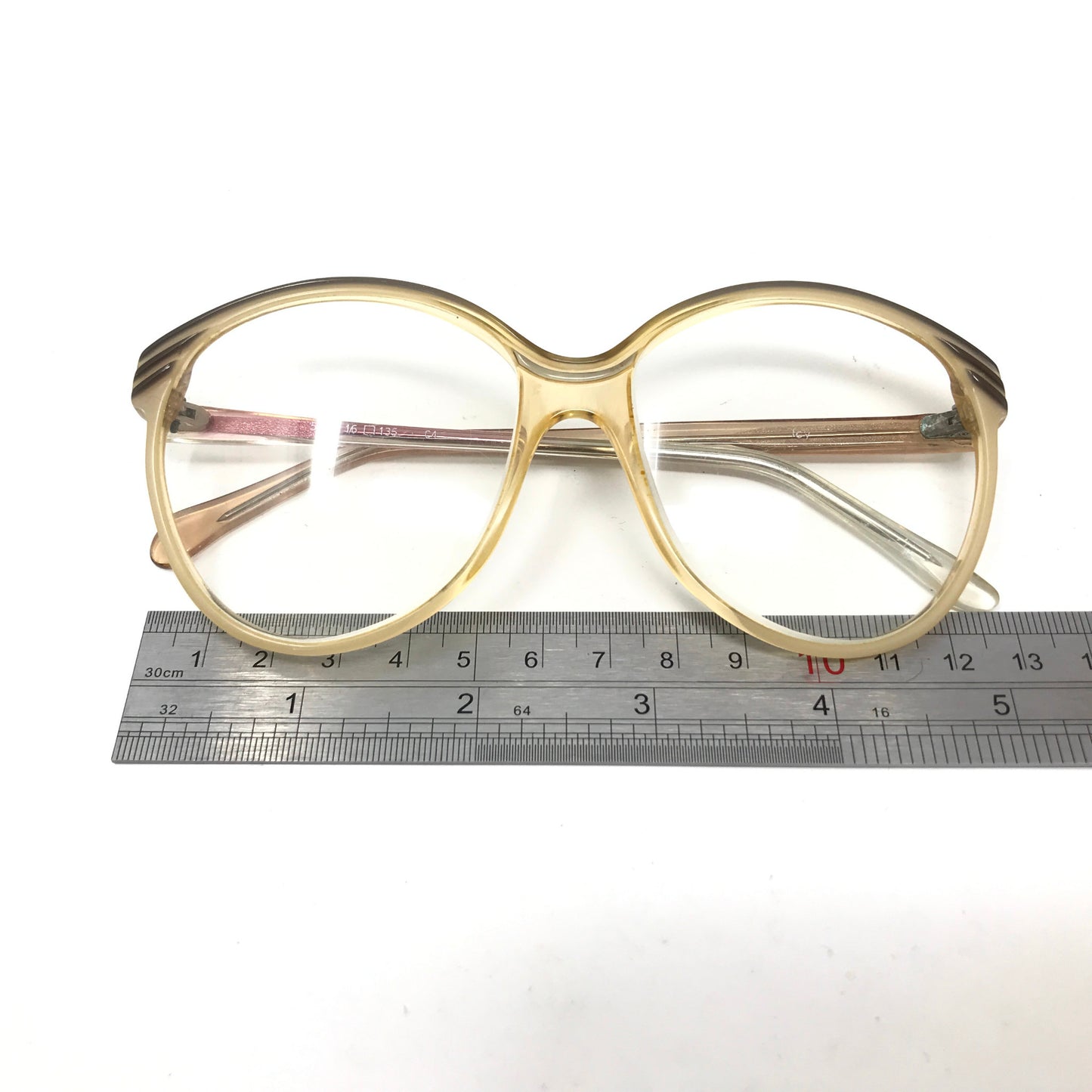 Clarissa Rounded