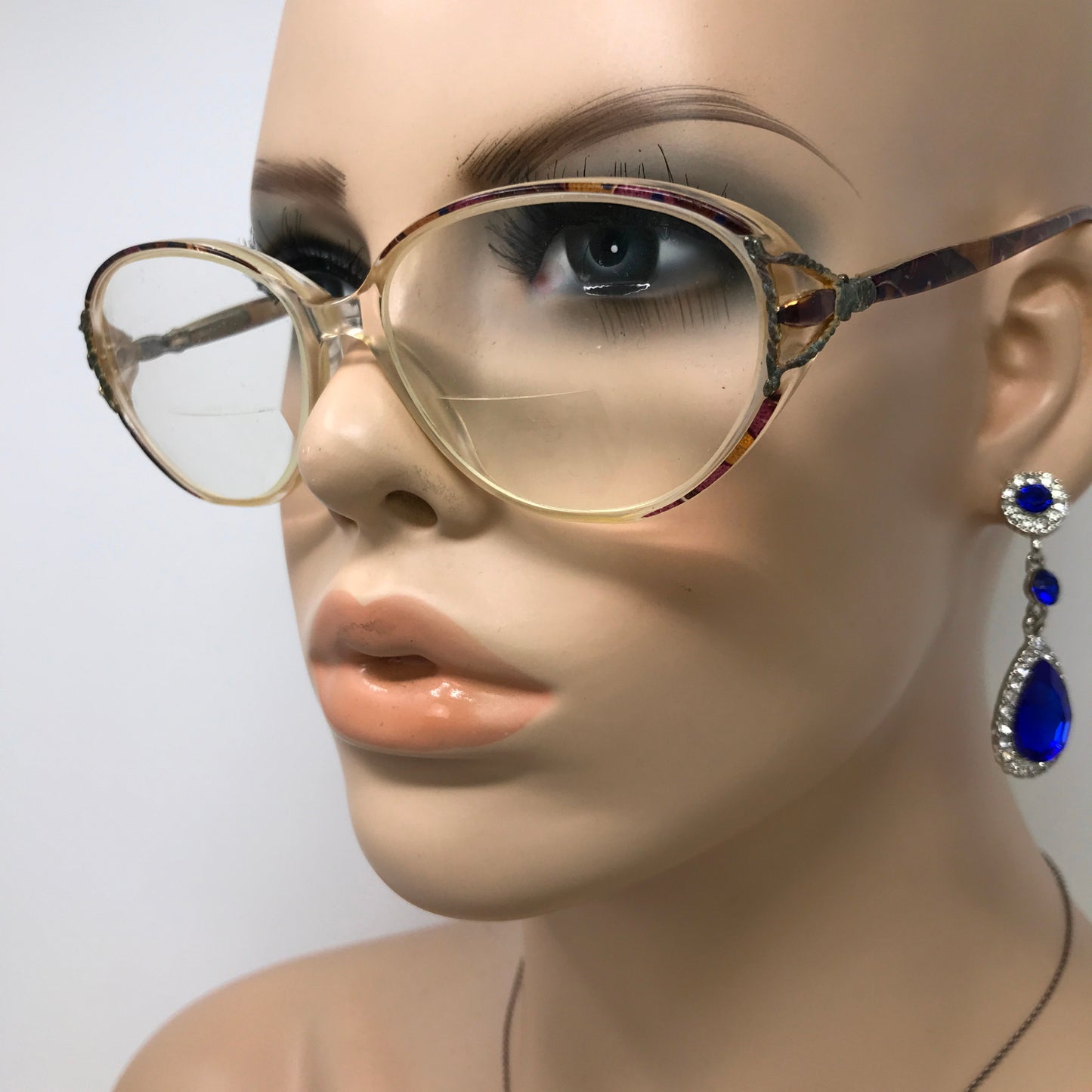 Vivienne Clear Oval