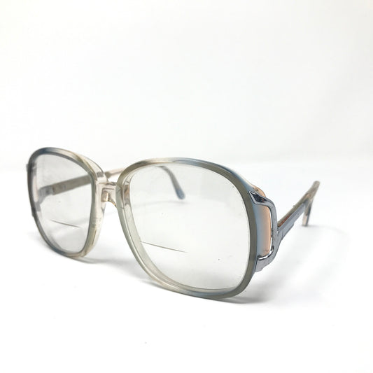 Lastes M7002